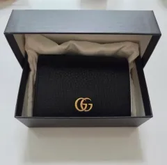 グッチ GGマーモント 二つ折り財布 ブラック + フルセット(ダスト構成)
