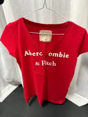 Abercrombie レッド Vネック 半袖 Tシャツ XS