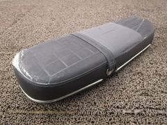 ☆新品・未使用！　ＨＯＮＤＡ　純正シート　旧車ルック　ＣＤ１２５/ＣＧ１２５用？ ☆新品・未使用！ HONDA 純正シート 旧車ルック CD125