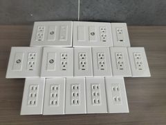 露出コンセント 58個 - メルカリ