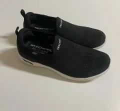 230 SKECHERS スケッチャーズ 超軽量スリッポン 230サイズ