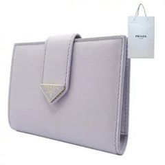 新品未使用PRADA☆鑑定済☆CITY CALF TAB グリーン プラダ財布 PRADA - 新品未使用PRADA☆鑑定済☆CITY CALF TAB グリーン プラダ財布
