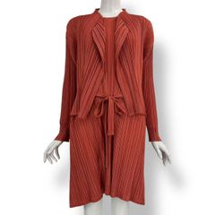 新品同様 GUCCI グッチ ストール LOVED プリント ボーダー ホワイト X ブルー 箱付き GUCCI - 新品同様 GUCCI グッチ ストール LOVED プリント ボーダー