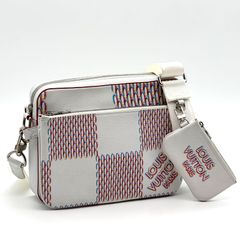 極美品】ボッテガヴェネタ マキシイントレチャート カセット