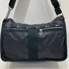 2129　LeSportsac　レスポートサック　 ショルダーバッグ　斜めがけ　紐調節可能　 エッセンシャル　ブラック系　黒　ナイロン　 軽量　レディース