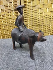 木彫り 水牛 人物像 置物 木製 民芸品 アジアン雑貨 オブジェのサムネイル