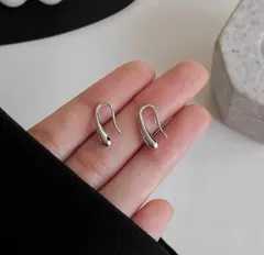 フックシルバー　ピアス