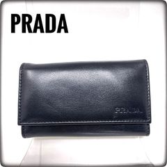 ほぼ未使用品　PRADA プラダ　キーケース　レザー　ロゴグラム　ブラック ほぼ未使用品 PRADA プラダ キーケース レザー ロゴグラム ブラック