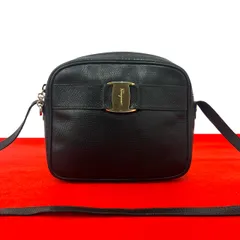 極 美品 Salvatore Ferragamo サルヴァトーレフェラガモ ヴァラ 金具 レザー 本革 ミニ ショルダーバッグ ポシェット ブラック 36411