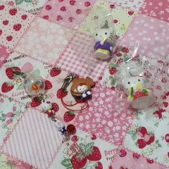クラシック hello kitty ストラップ キーホルダー フィギュア 4個 まとめ (WHO フウリン カシミア たい焼き DANIELLE)