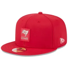 ニューエラ メンズ アクセサリー 帽子 Mens New Era Red Tampa Bay Buccaneers 2025 Sideline 59FIFTY Fitted Hat Buc Red レッド
