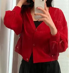 赤 クロップド フィット カーディガン