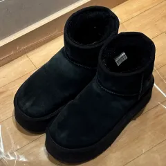 アグ Classic ミニ フラットフォーム ブーツ ブラック US 7W