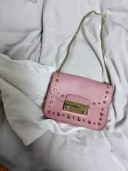 Furla ピンク スタッズ チェーンバッグ ほぼ新品