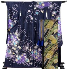 振袖 刺繍 金彩 銀通し 紋意匠 身丈175cm トールサイズ HKT110 - メルカリ