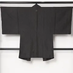 羽織 男性用 袷 身丈95cm 裄丈66cm 正絹 Dランク 一つ紋（抱き茗荷） セミフォーマル Sサイズ 無地 笹 月 獅子 シック 落ち着き 黒系 RP 1235-13033
