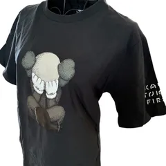 ユニクロ　UNIQLO UT × KAWS　TOKYO FIRST コラボ限定Tシャツ