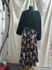 フラワーパターン フリル ロング丈ワンピース