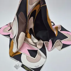 【未使用に近い】超美品！EMILIO PUCCI レディーススカーフ スモールサイズ シルク100% MADE IN ITALY