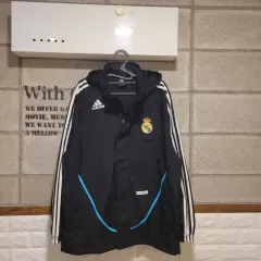 アディダス レアルマドリード ウィンドブレーカー 100
