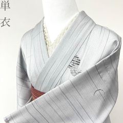 結城紬：美品：白い葉ライン：亀甲絣オフホワイト着物：袷着物：ます