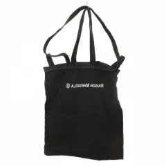 エムエムシックス メゾンマルジェラ MM6 Maison Margiela ロゴ リバース 6ハンドル バッグ 3WAY キャンバス トートバッグ ブラック