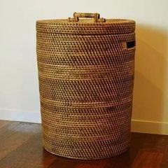 ♪ロンボク島製 ラタン編込みバスケット ［直径35cm］　　　　ラタン ランドリーボックス 洗濯物 ダストボックス 小物入れ アジアン雑貨 バリ島