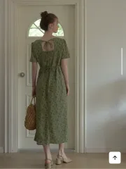 新品) 可愛らしいシャーリング ロング丈ワンピース