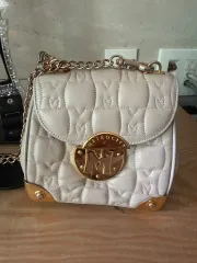 メトロシティ キルティング チェーンバッグ アイボリー