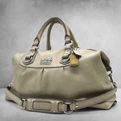 バッグ COACH Cambridge Alexa gold llic Y2K COACH Cambridge Alexa gold Metallic Y2K - メルカリ