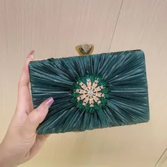 レディースバッグ 【希少アイテム】華やか パーティーバッグ 結婚式 ドレス用 クラッチバッグ ラインストーン キラキラ お呼ばれ 謝恩会 成人式 日本産 2way チェーン付き 上品 高見え エレガント