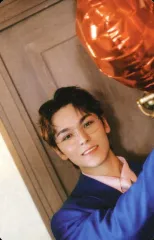 【中古】コレクションカード(男性) SEVENTEEN/バーノン(VERNON)/CD「SPILL THE FEELS」(CARAT Ver.)ブックレット(フォトカード)