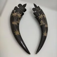 アジアンインテリア 壁掛けオブジェ 2本セット 南国ヤシの木彫刻 水牛角風 バッファローホーン風 民芸品 角細工 ホーンカービング アジアン雑貨 店舗ディスプレイ カフェ装飾 260317-5A