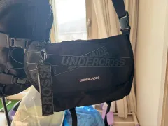 UNDERCROSS メッセンジャーバッグ ブラック
