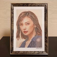 パステル、色鉛筆画 人物画 A4シルバーフレーム付き - メルカリ