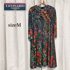 美品 レオナール ワンピース ロング マキシ丈 小花柄 総柄 ロゴボタン