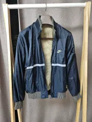 ナイキ ブラック ウィンドブレーカー ジャケット