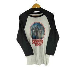 스트레인저싱스 Stranger Things 프론트 프린트 라글란 컷 톱 맨즈 JPN:L
