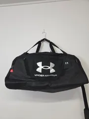 未使用 アンダーアーマー UNDER ARMOUR ボストンバッグ 大容量 101L シューズ収納 黒 1369224のサムネイル