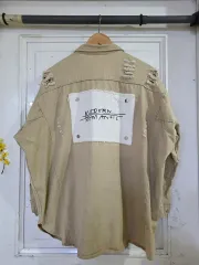 春ウォッシュコットンシャツ、デザインかわいいベージュ、状態良好。バスト（胸）部分横幅63。