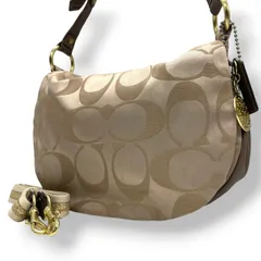 COACH コーチ シグネチャー 13641 2WAY ショルダーバッグ ハンドバッグ ハーフムーン キャンバス レザー ベージュ ブラウン 茶色 エレガント クラシック カジュアル レディース 普段使い お出かけ 斜め掛け可 ワンショルダー 鞄 s84