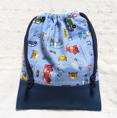 ハンドメイド、働く車柄の給食袋、巾着袋、コップ入れ、水色、青