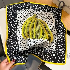 草間彌生 かぼちゃ ドット柄大判スカーフ シルク100% 黒白黄　絹バンダナハンカチ　上品高級感　オシャレ　芸的デザイン　男女通用