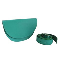 [Brand New] Golf Ball Case with Belt, Holds 6 Balls, Lightweight, Storage Pouch, Magnetic Closure, Women's (Green)