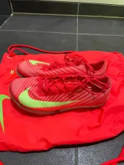 245 NIKE ズーム マックスフライ2