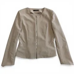 美品　FOXEY　NEW YORK　フォクシーニューヨーク　ダブルジップアップ　ジャケット　ノーカラー　上品　ベージュ　サイズ42　トリアセテート　ポリエステルのサムネイル