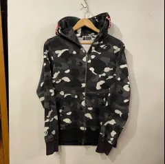 A BATHING APE シティカモ シャーク フードジップアップ (夜光)