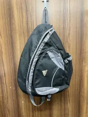 adidas ／ アディダス ブラック ショルダーバッグ