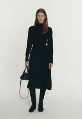 新品／タグ付き シエ クロー ホールガーメント ONE PIECE／スタンダード／ブラック