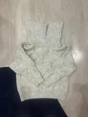 オフショルダーニット